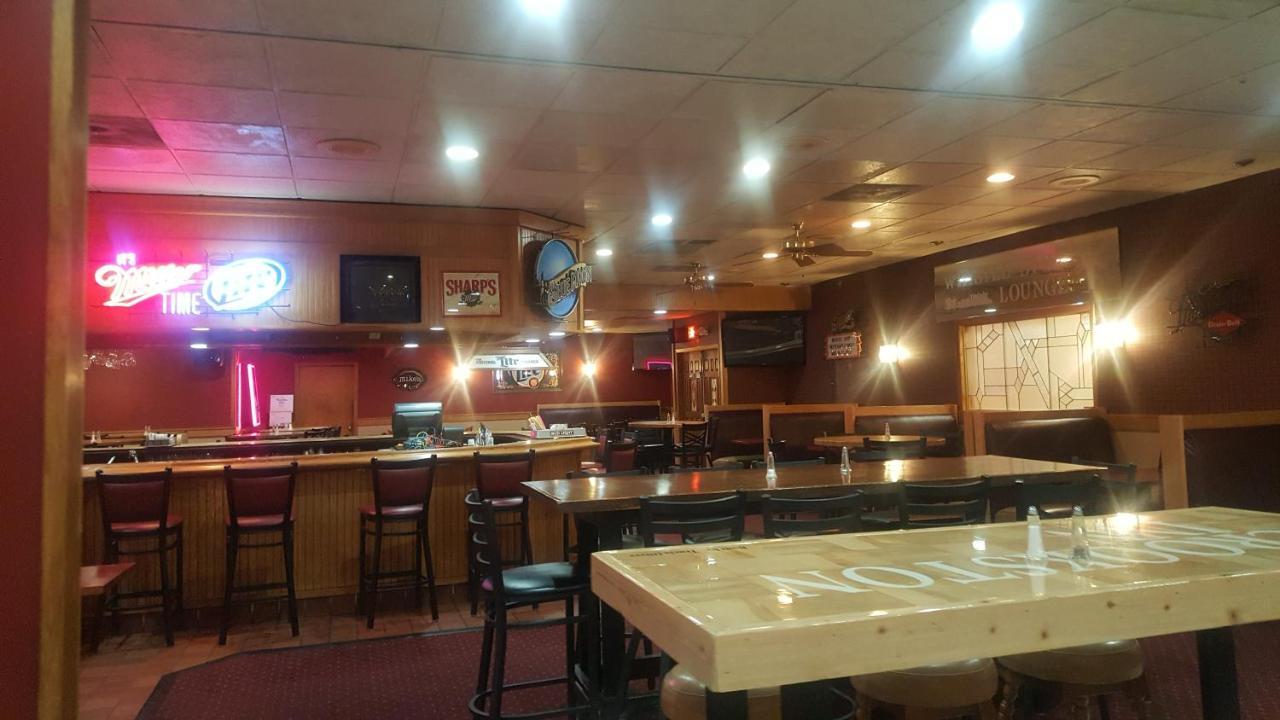Crookston Inn & Convention Center מראה חיצוני תמונה